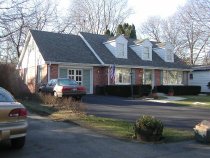 Photo #61  117 East Hawthorne Court